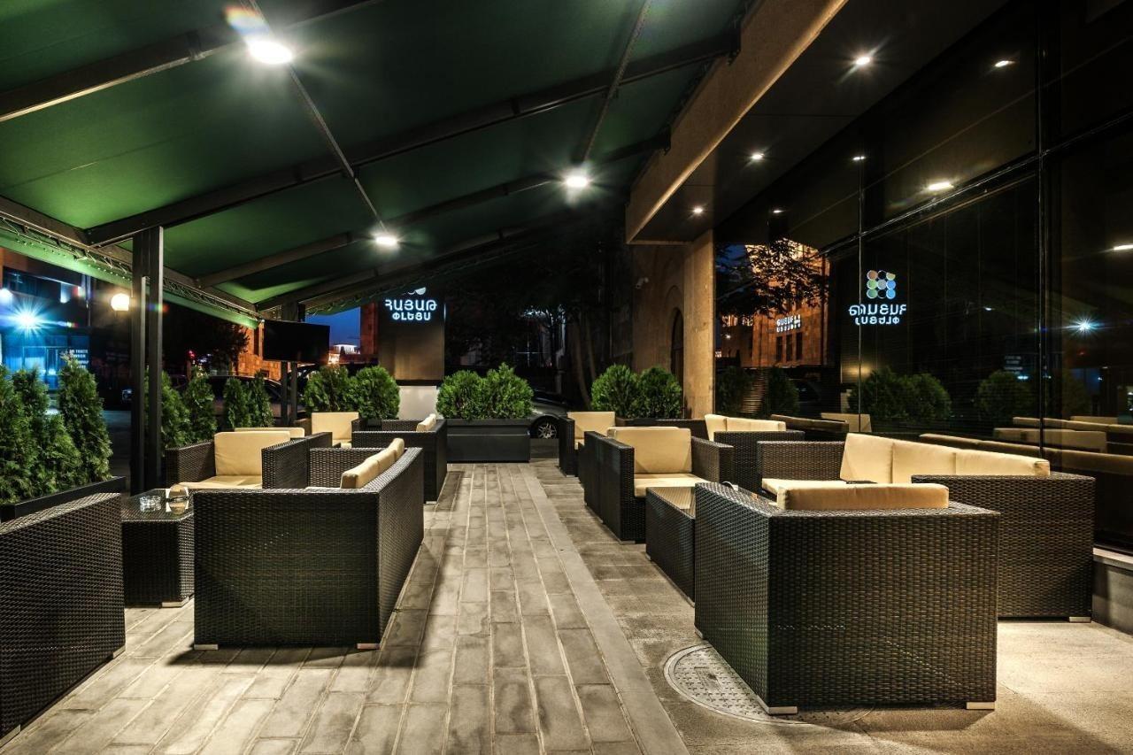 Yerevan Place Hotel Dış mekan fotoğraf