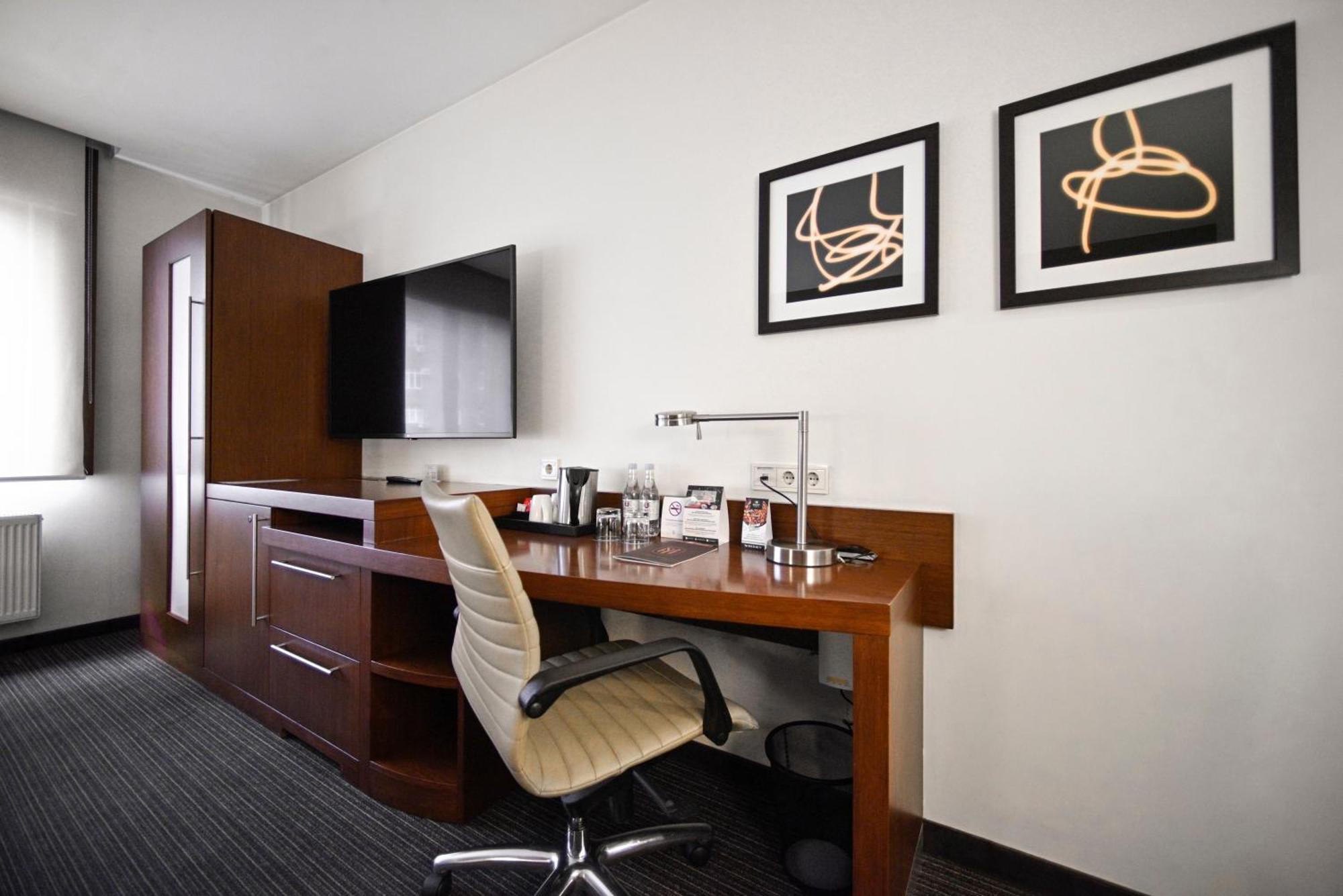 Yerevan Place Hotel Dış mekan fotoğraf