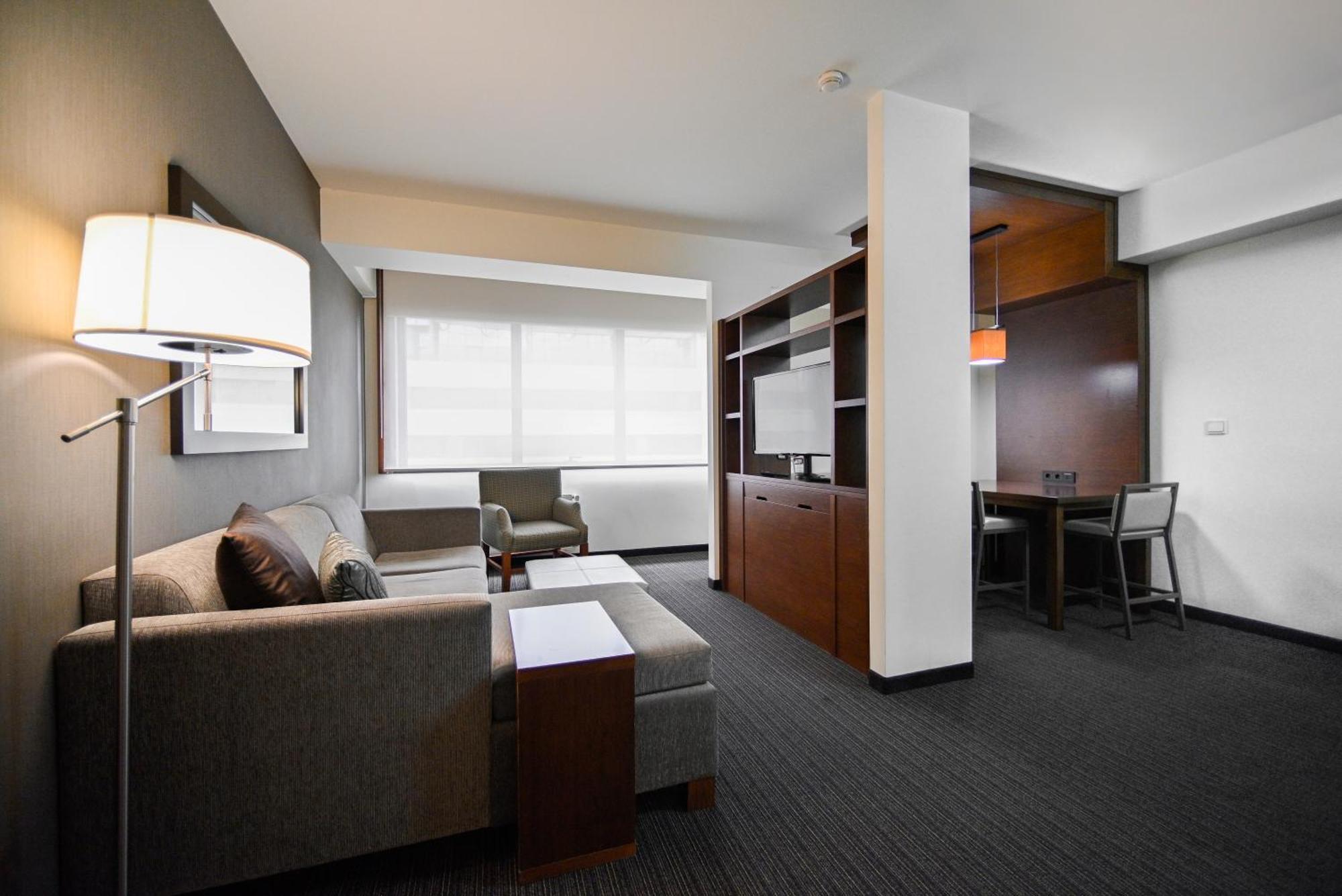 Yerevan Place Hotel Dış mekan fotoğraf