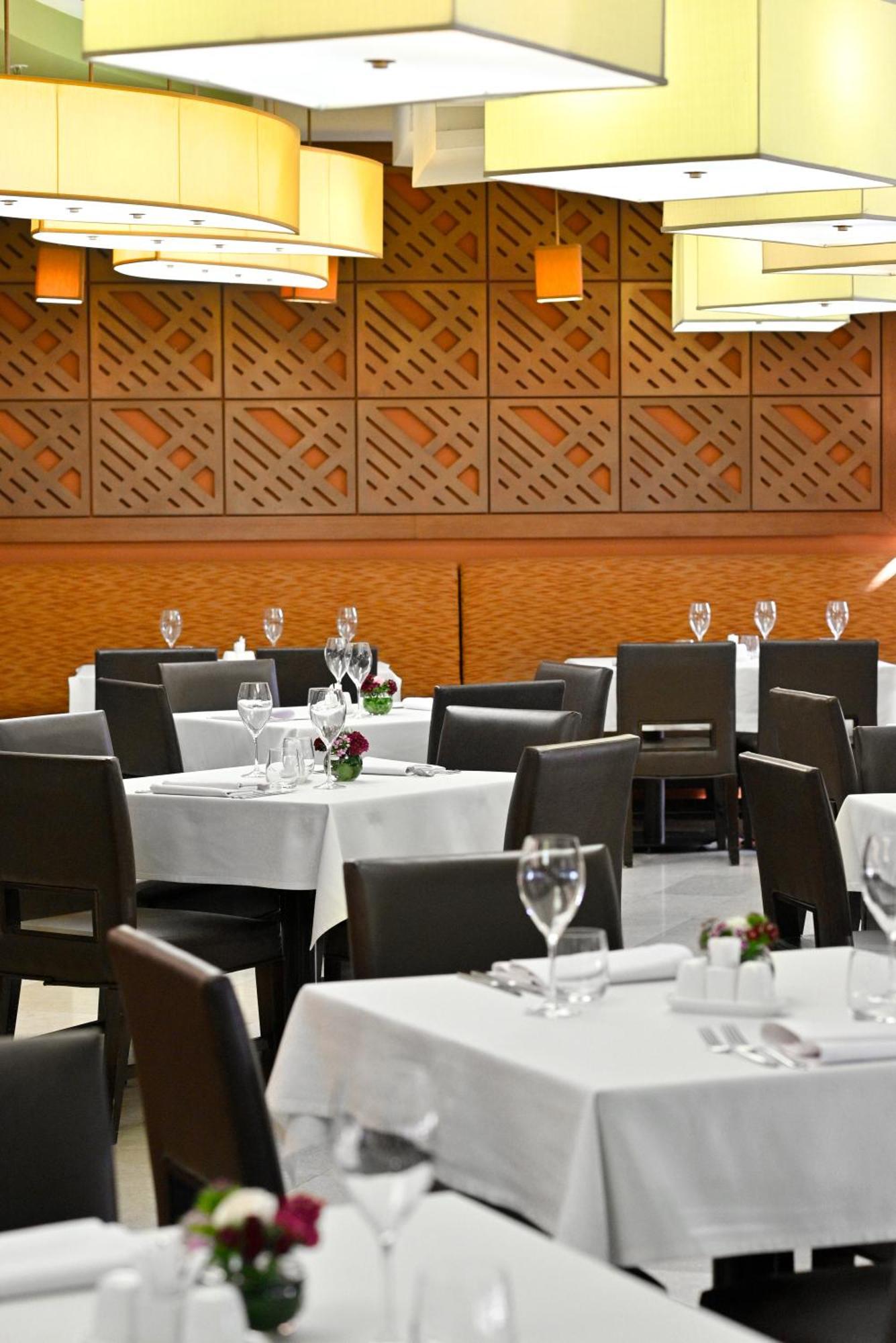 Yerevan Place Hotel Dış mekan fotoğraf