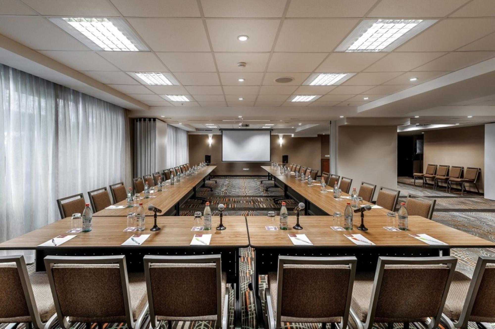 Yerevan Place Hotel Dış mekan fotoğraf