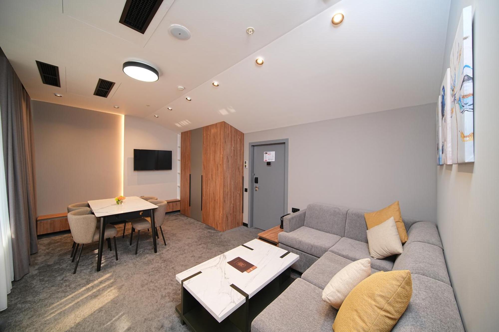 Yerevan Place Hotel Dış mekan fotoğraf